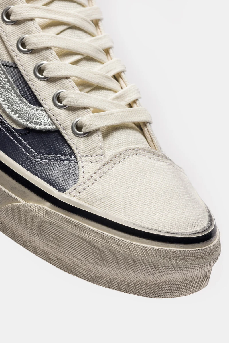 NOTRE-CHICAGO-Vans-LXOldSkool36inArchiveFlameMarshmallow-VN000D9RCCZ-201071_900x1350_crop_center_1f421470-fb34-479d-94a6-fa483e2efbe9