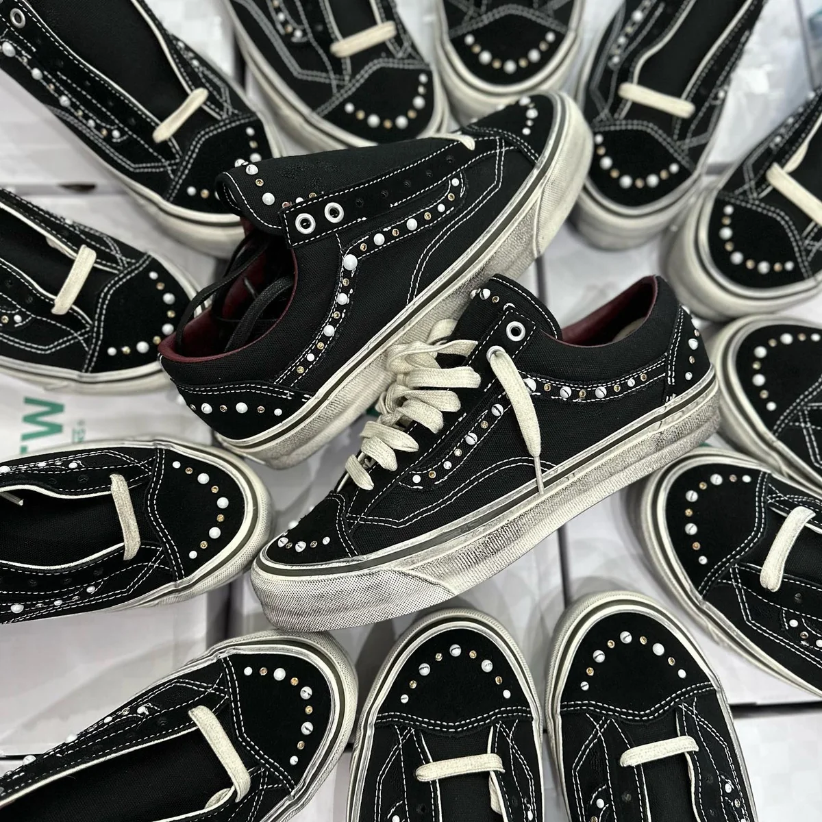 Vans_OTW_Old_Skool_36_Pearlized_Pack_Black_1