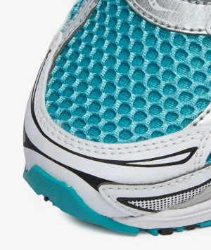 S101245-1092_sivasdescalzo-Saucony-PROGRID_OMNI_9-1782903467-3 (1)