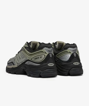 S101660-1004_sivasdescalzo-Saucony-PROGRID_OMNI_9-1784803188-4