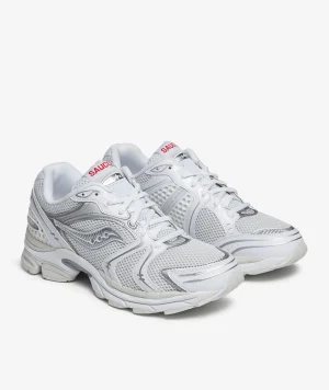 S70841-1_sivasdescalzo-Saucony-PROGRID_TRIUMPH_4-1721135962-2